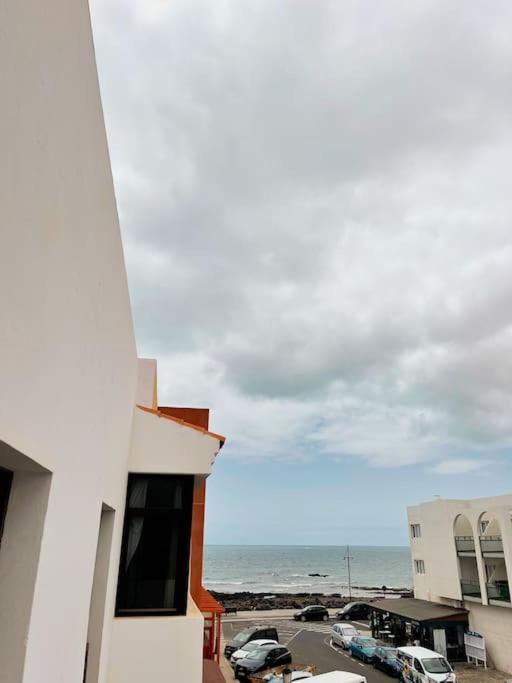 Oceano Azul Luminoso 50 Metros Del Mar En Centro Apartment Corralejo Exterior photo